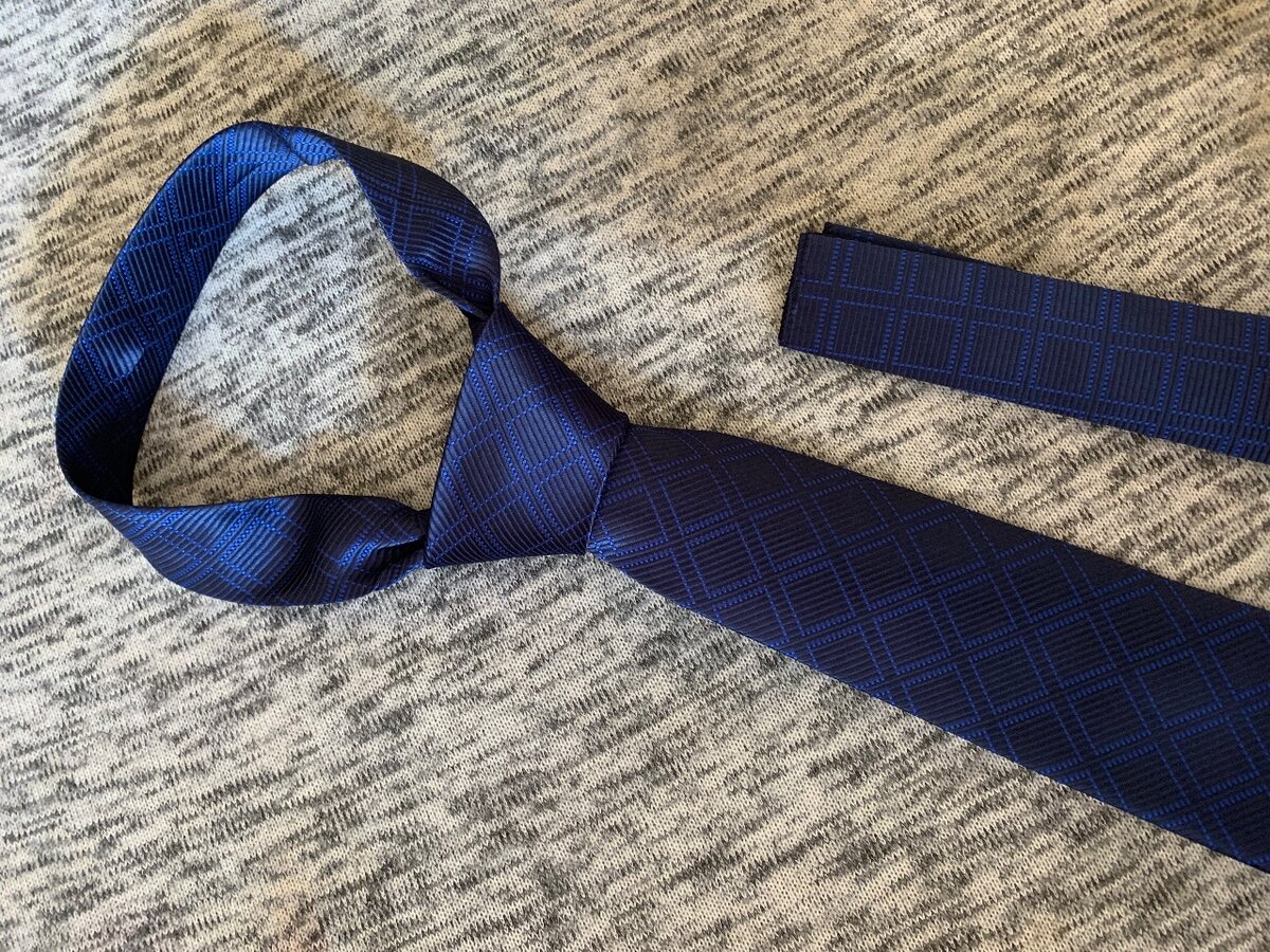 Tie and pocket square