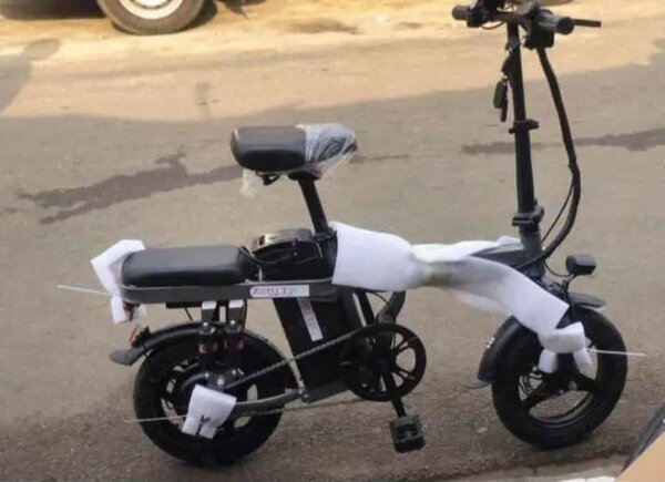 Vélo électronique pliable moderne
