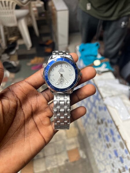 Montre Oméga édition limitée