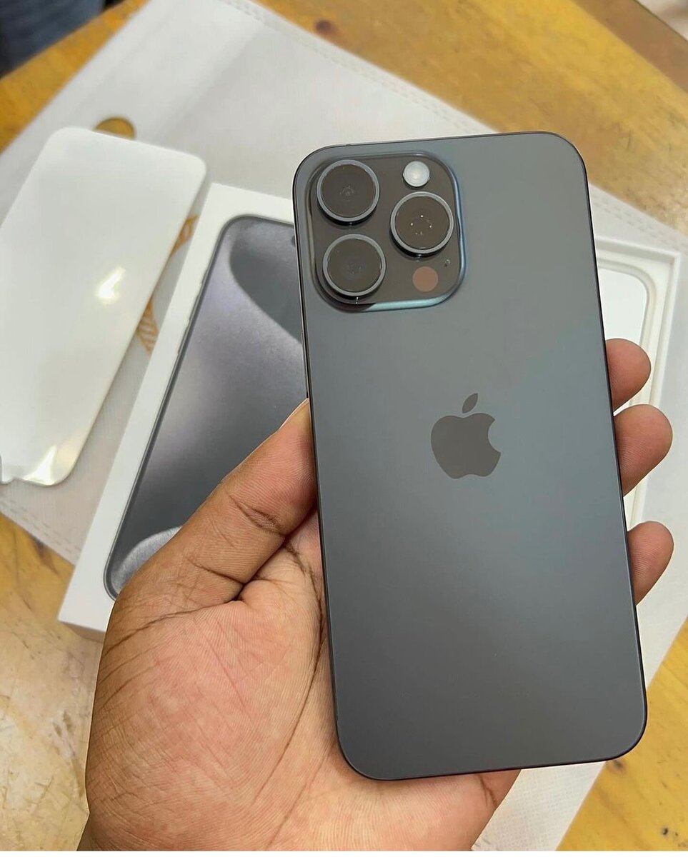 iPhone 15 pro max 256