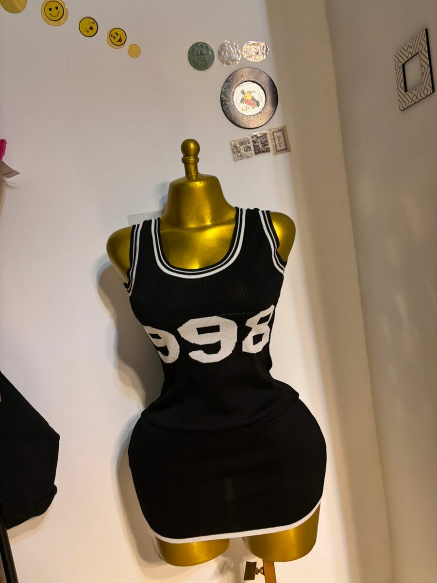 Robe élégante avec franges