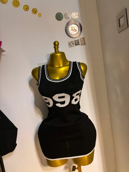 Robe élégante avec franges