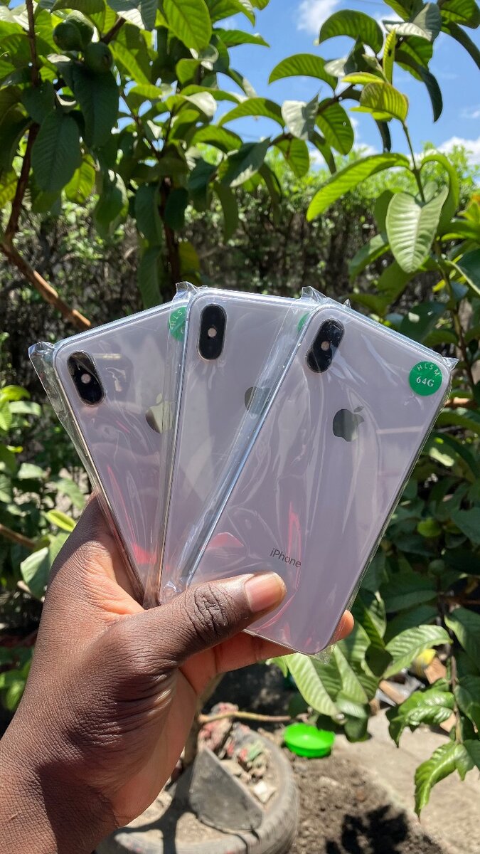 iPhone X  64gb  Fully functiona