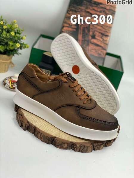brown men's sneakers