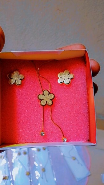 Ensemble Chaine et boucles d'o