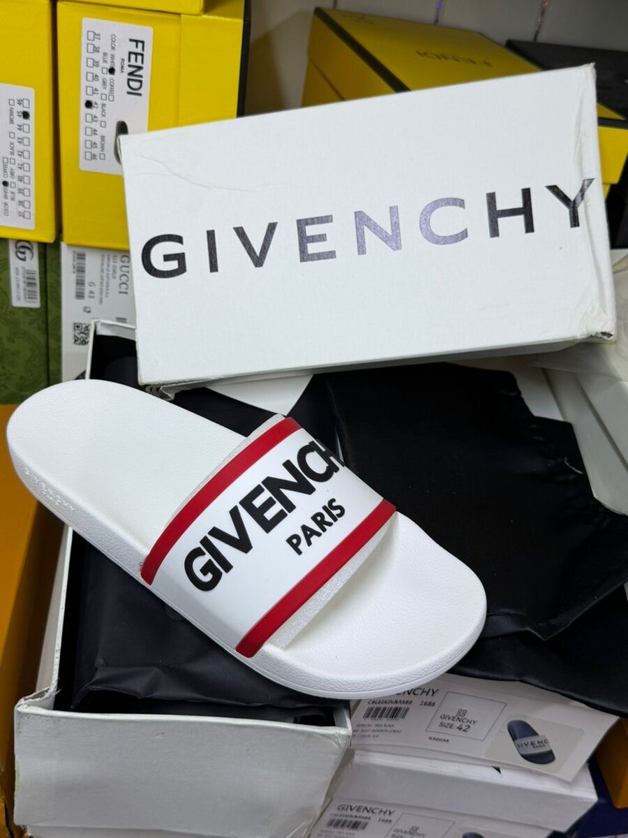 Sandales Givenchy Paris