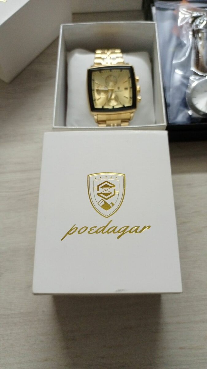 Montre Homme Carré Dorée Poedagar