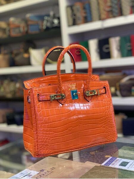 Sac à main en cuir exotique