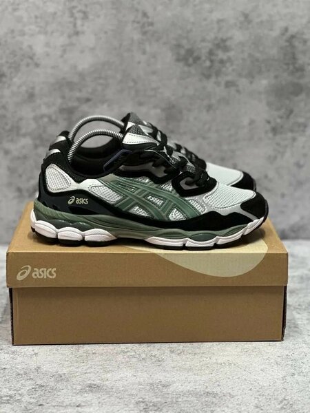 Chaussures de course Asics noires