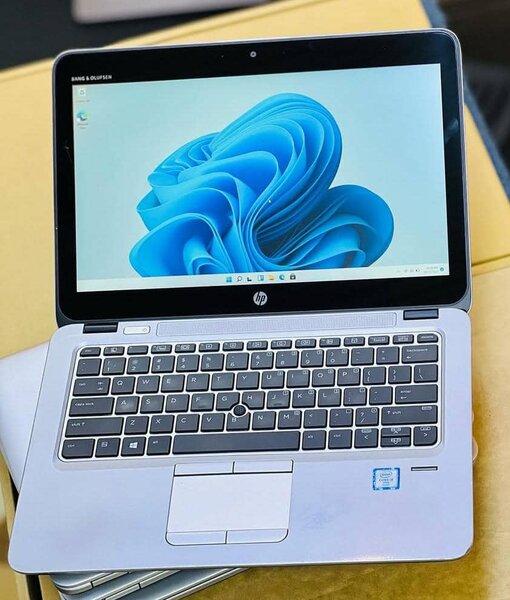 Hp elitebook 820 cor i 5