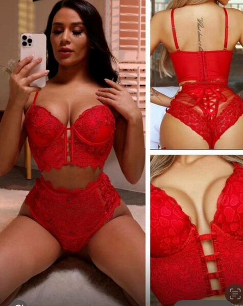 Ensemble sous vêtements rouge