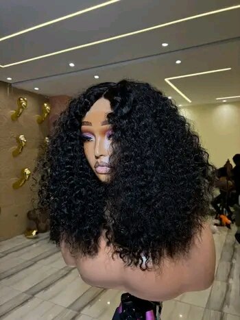 Perruque bouclée et lisse