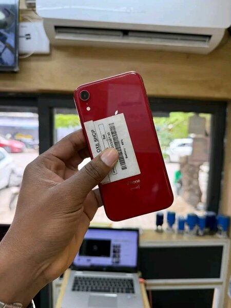Smartphone élégant rouge