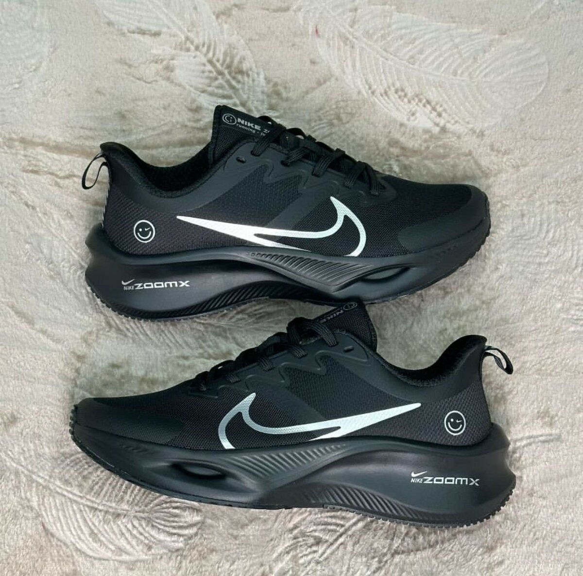 NIKE ZOOM