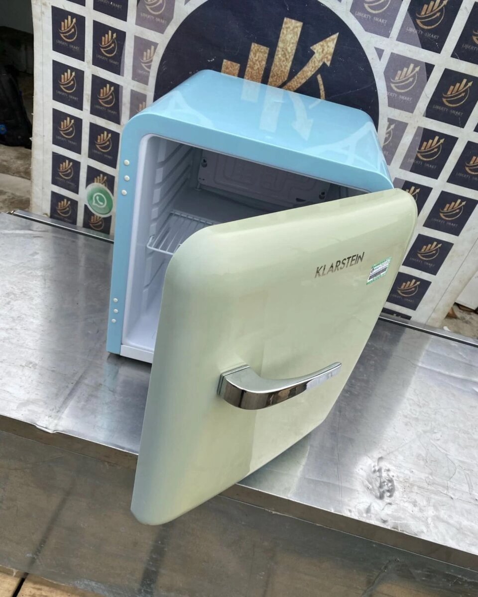 Fresh and neat German fridge