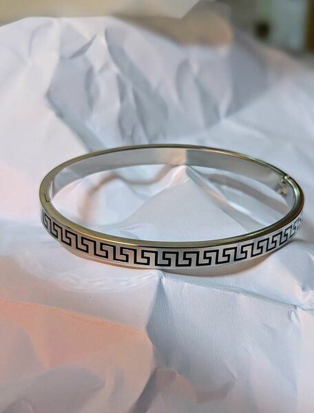 Infinity bangle
