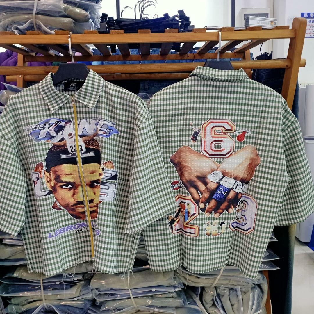 Chemise à carreaux imprimée sportive