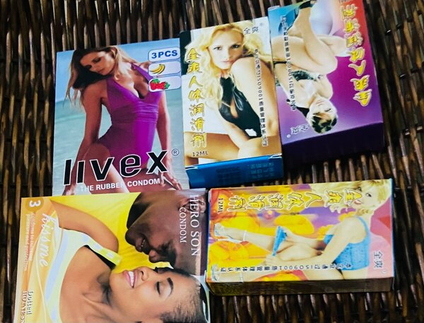 6 préservatifs + 3 lubrifiants