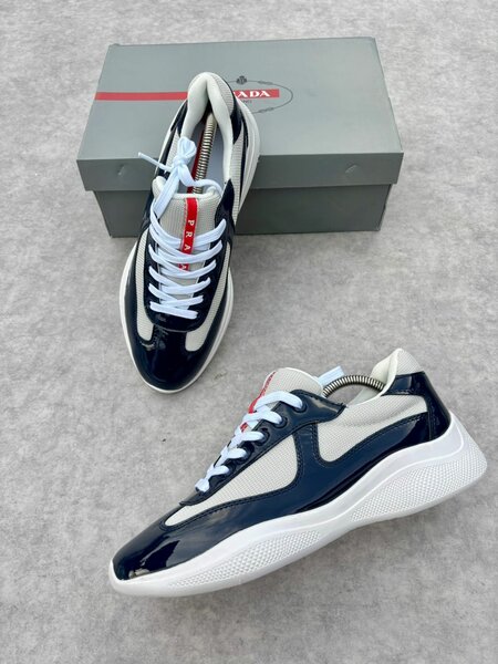 Baskets Prada élégantes