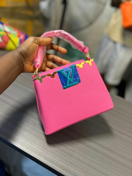 PETIT LV