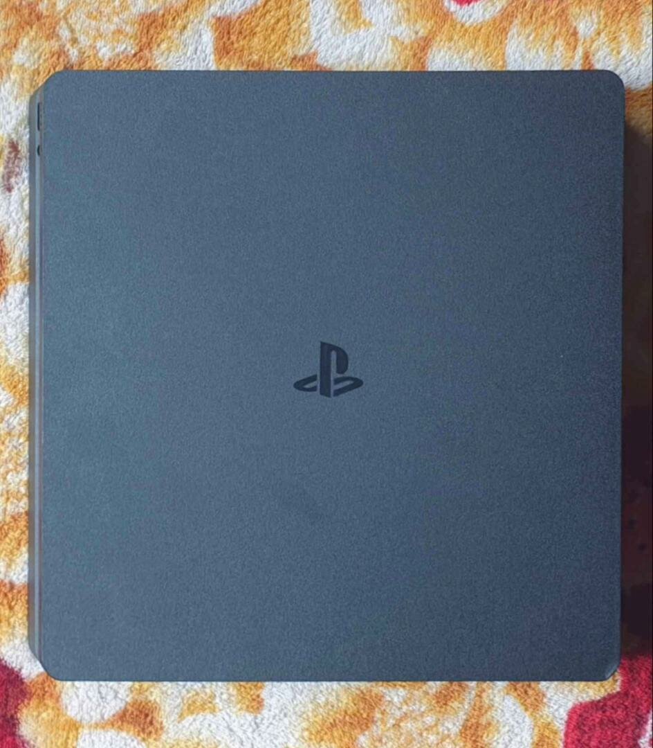 Console Sony PS4 Slim