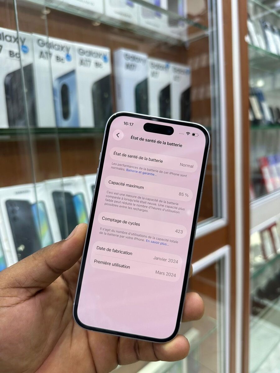 iPhone 15 128GB - Batterie 85%