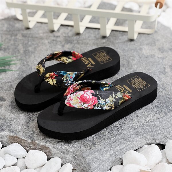 Ladies sandals