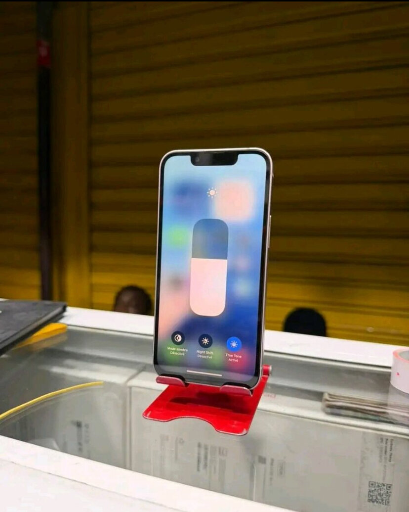 Support téléphone rouge élégant