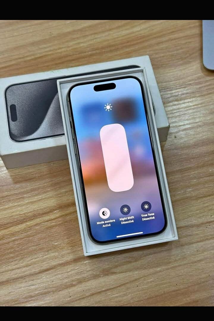 iPhone 15 Pro Argent 256 Go