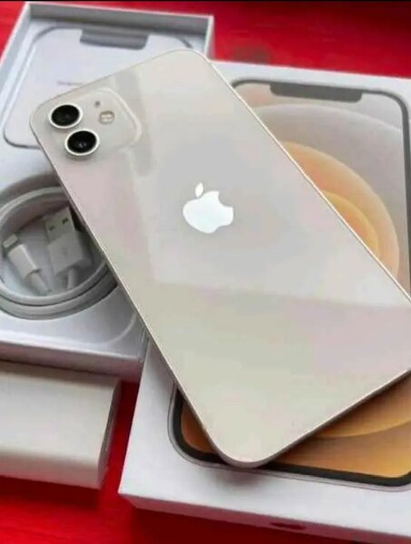 iPhone 12 Blanc 128GB Déverrouillé