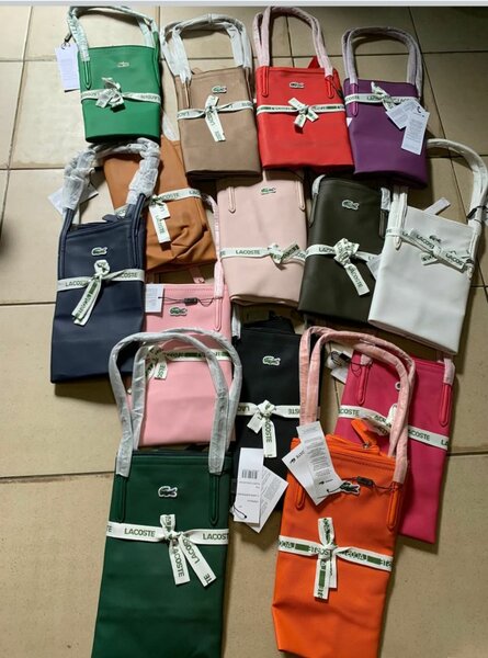 Sacs à bandoulière Lacoste