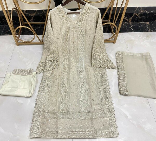Embroidery suit