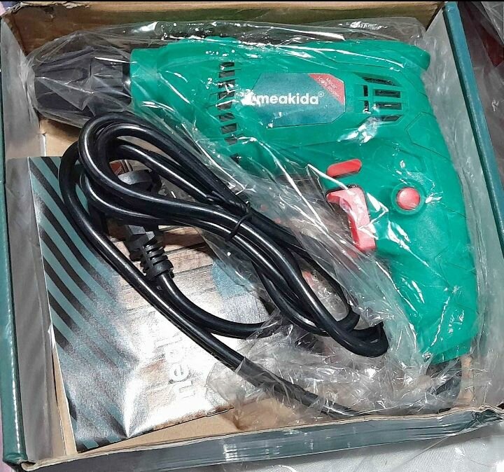 Perceuse visseuse sans fil+ mèches