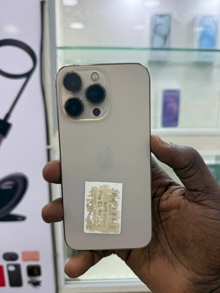 Deux 13pro très propre sans dé