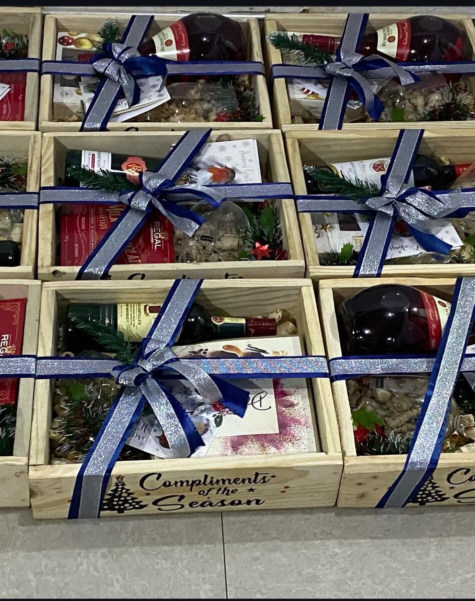 Corporate gift hampers