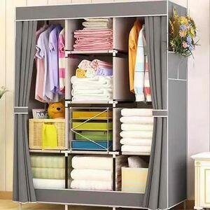 Armoire en tissu avec étagères