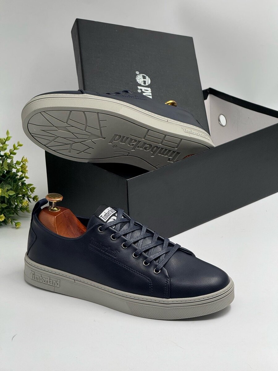 TIMBERLAND NAVY AND GREY