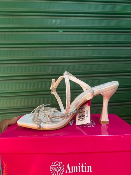 Sandales à talons élégantes