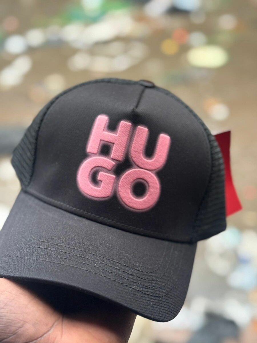Casquette noire Hugo classique