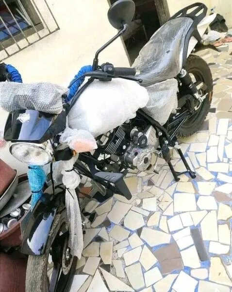 Moto urbaine élégante 150cc