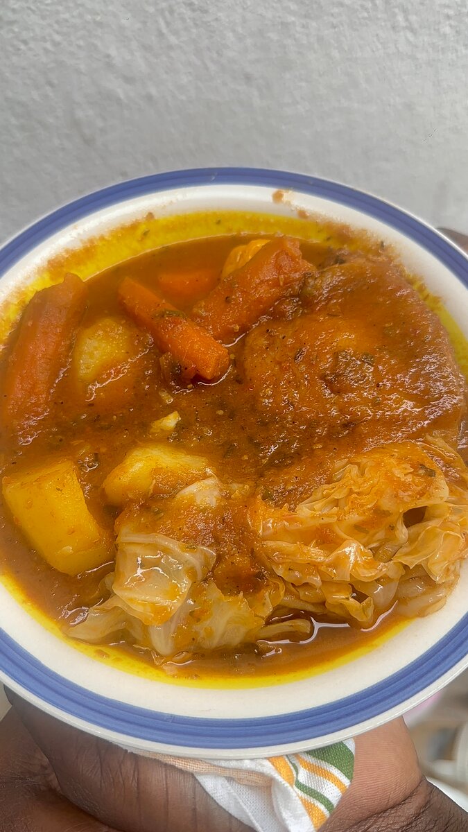 Couscous avec Ragoût Épicé