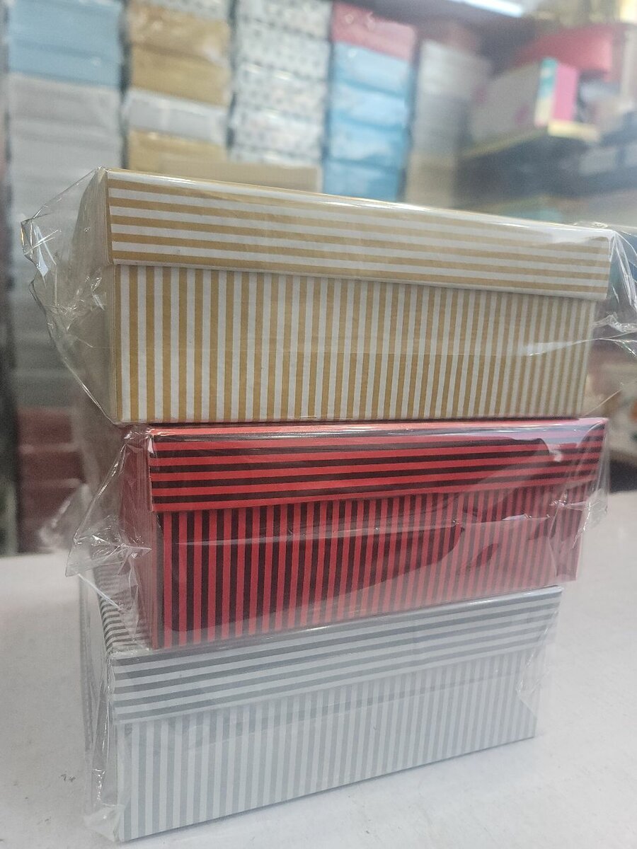 Gift boxes / suit boxes / birthday surprise gift box/wedding