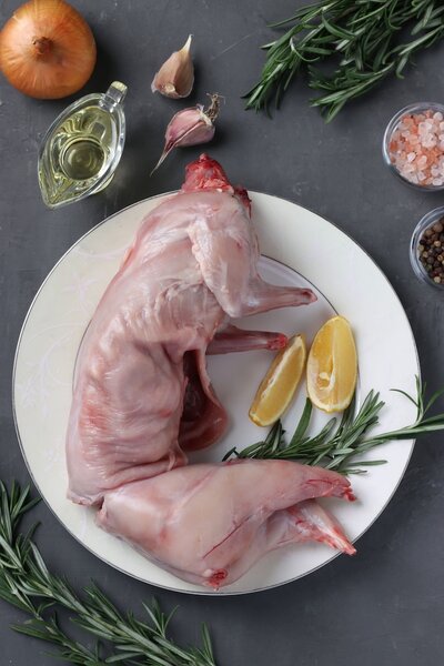 Viande de Lapin Fraîche et Fum