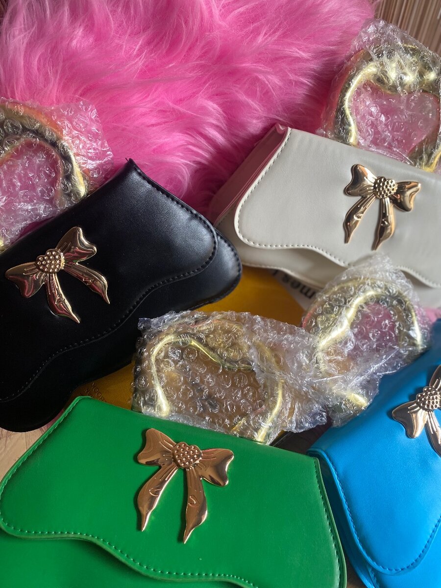 PRETTY MINI BAGS