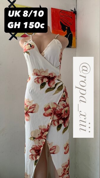 Flower patterned bodycon dress
