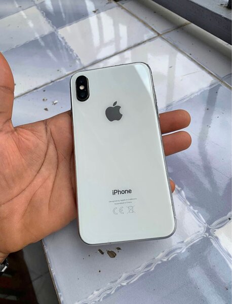 iPhone Blanc 64GB