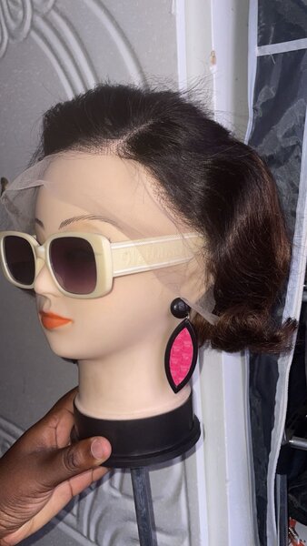 Perruque synthétique élégante