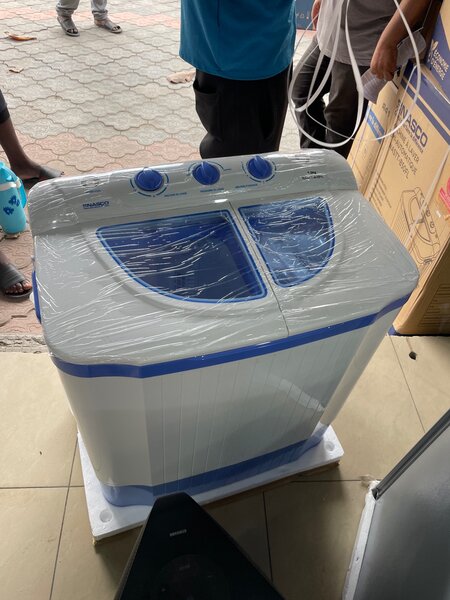 Machine à laver semi-automatique