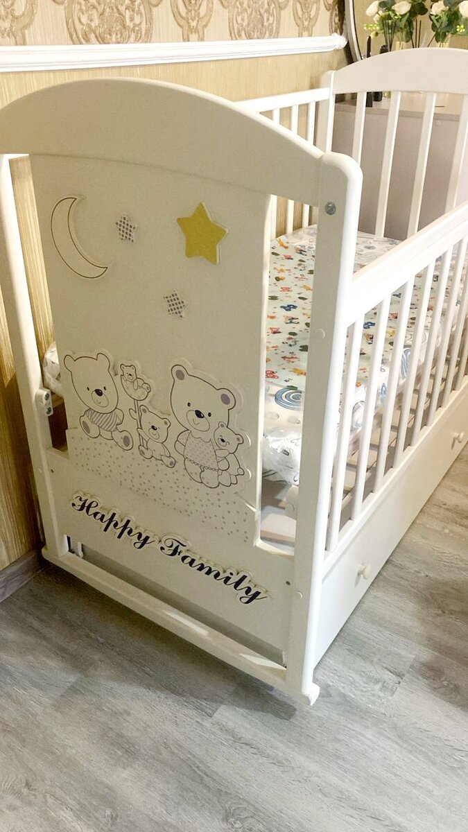 Детская кроватка