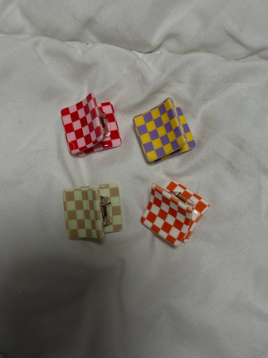 Pinces à cheveux carrées colorées